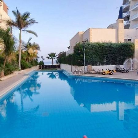 Pegasus Beach Front Appartement Limasol Buitenkant foto