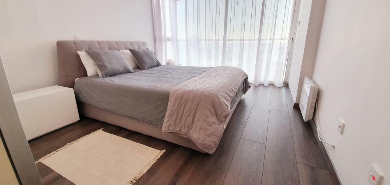 Pegasus Beach Front Appartement Limasol Buitenkant foto
